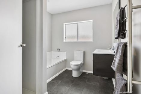 Photo of property in 30 Strathmore Avenue, Strathmore Park, Wellington, 6022