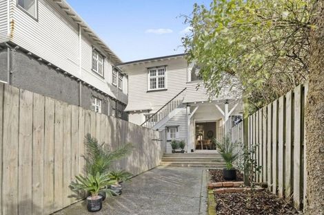 Photo of property in 5 Grass Street, Oriental Bay, Wellington, 6011
