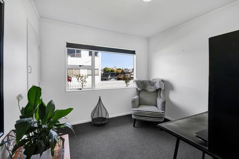 Photo of property in 1/353 Saint Aubyn, Moturoa, New Plymouth, 4310