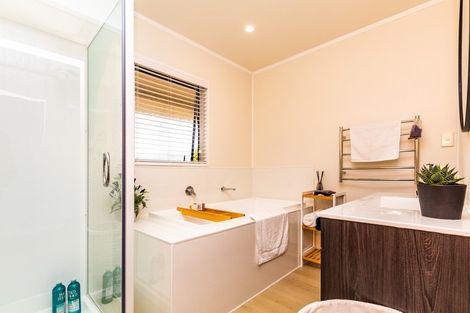 Photo of property in 8 Hamilton Avenue, Winton, 9720