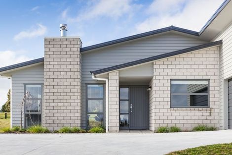Photo of property in 111 Kenrigg Road, Kinloch, Taupo, 3377