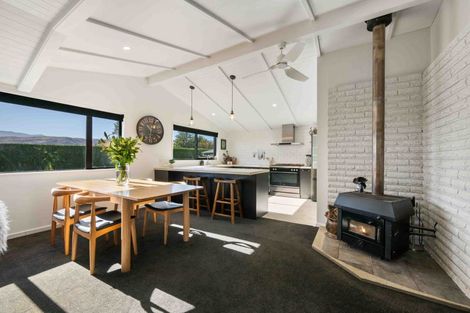 Photo of property in 1 Hall Road, Bannockburn, Cromwell, 9384