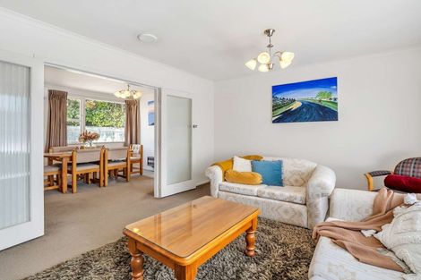 Photo of property in 14 Antrim Place, Hokowhitu, Palmerston North, 4410