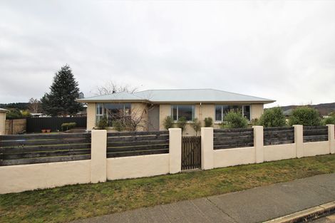 Photo of property in 90 Ashworth Street, Alexandra, 9320