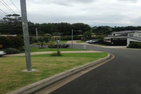 Photo of property in 1/2 Merwood Lane, Devonport, Auckland, 0624