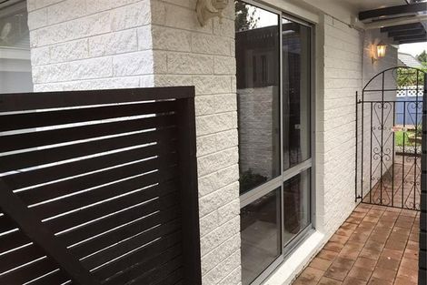 Photo of property in 2/23 Beach Road, Pahurehure, Papakura, 2113