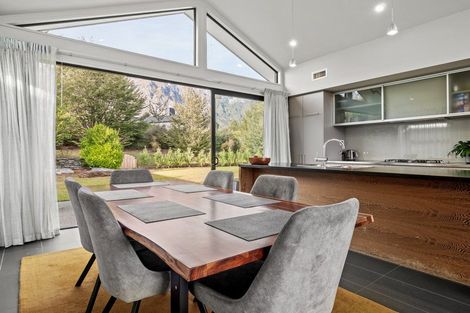 Photo of property in 4 Jackby Court, Jacks Point, Queenstown, 9371