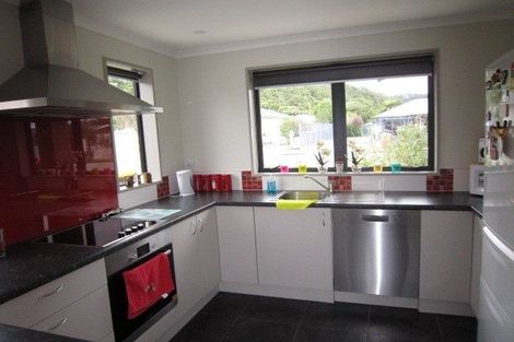 Photo of property in 10 Arum Road, Karoro, Greymouth, 7805