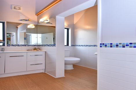 Photo of property in 2/112 Litten Road, Cockle Bay, Auckland, 2014