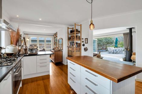 Photo of property in 16 Tregarth Street, Saint Johns Hill, Whanganui, 4501