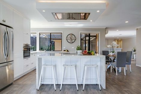 Photo of property in 27 Nimstedt Avenue, Oteha, Auckland, 0632