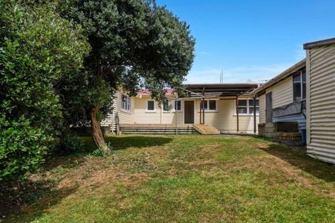 Photo of property in 37 Fairview Road, Western Heights, Rotorua, 3015