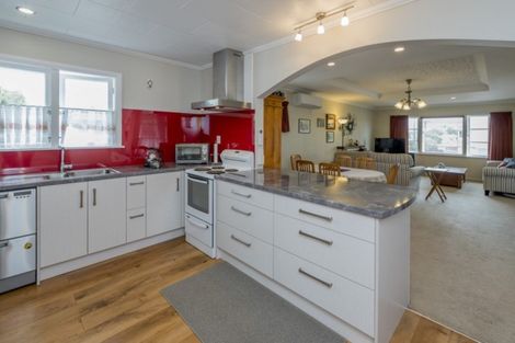 Photo of property in 16 Chester Street, Levin, 5510