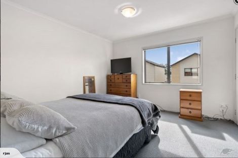 Photo of property in St Claire Village, 188/172 Mcleod Road, Te Atatu South, Auckland, 0610
