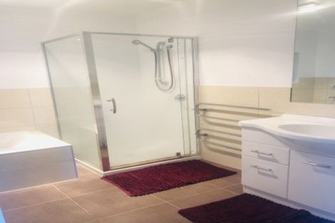 Photo of property in 21a Cityview Place, Massey, Auckland, 0614