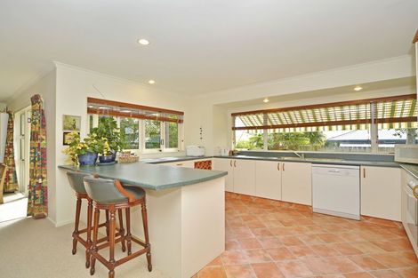 Photo of property in 9 Woodgate Court, Fitzherbert, Palmerston North, 4410