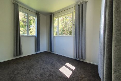 Photo of property in 82 Dundale Avenue, Blockhouse Bay, Auckland, 0600