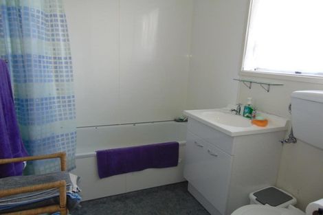 Photo of property in 4/202 Warwick Road, Mayfair, Hastings, 4122