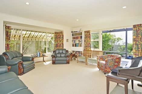 Photo of property in 9 Woodgate Court, Fitzherbert, Palmerston North, 4410