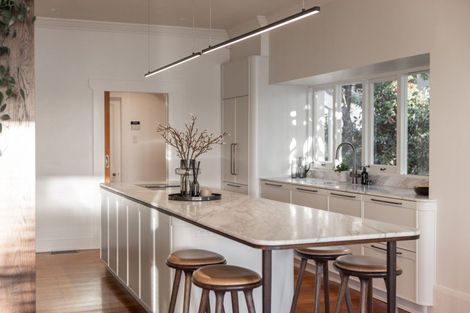 Photo of property in 153 Thompson Road, Bluff Hill, Napier, 4110