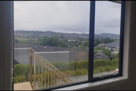 Photo of property in 2 Ridgeview Close, Red Beach, 0932