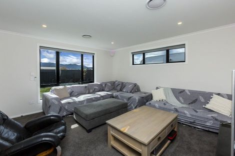 Photo of property in 79 Mawai Hakona Drive, Wallaceville, Upper Hutt, 5018