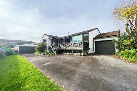 Photo of property in 13 Sikkim Crescent, Clover Park, Auckland, 2019