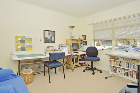 Photo of property in 9 Woodgate Court, Fitzherbert, Palmerston North, 4410