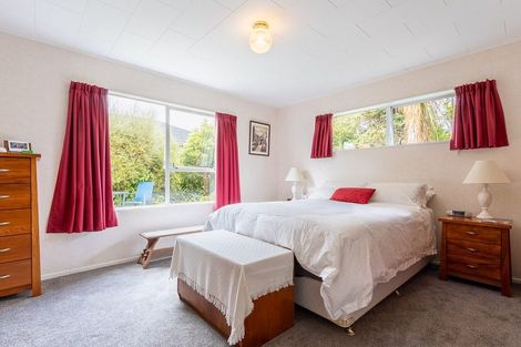 Photo of property in 15 Belvedere Avenue, Waikanae, 5036