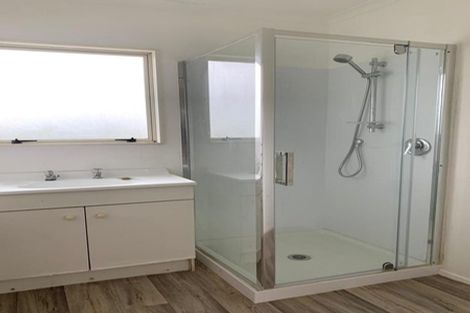 Photo of property in 1 Menary Street, Papakura, 2110