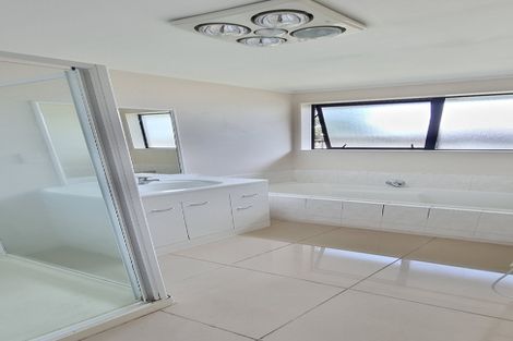 Photo of property in 13 Cleek Road, Mangere East, Auckland, 2024