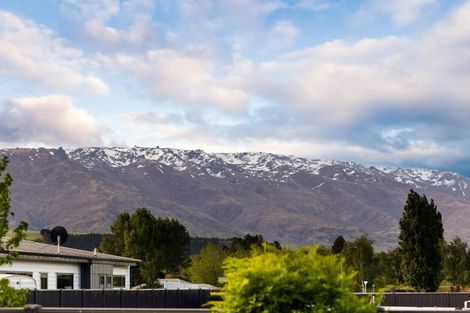 Photo of property in 16 Travertine Street, Cromwell, 9310