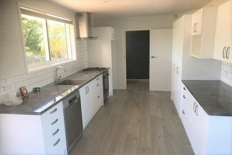 Photo of property in 6 Gaff Place, Whitby, Porirua, 5024