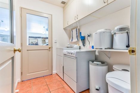 Photo of property in 72 Meadowstone Drive, Wanaka, 9305