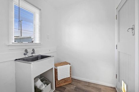 Photo of property in 18d Saxton Road, Upper Vogeltown, New Plymouth, 4310