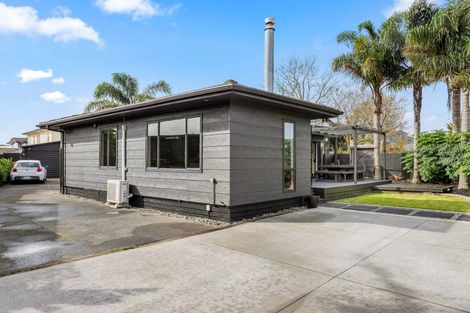 Photo of property in 4 Nadine Place, Mangere Bridge, Auckland, 2022