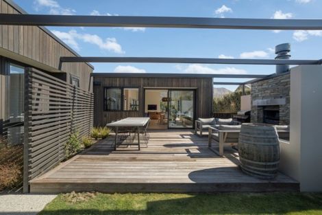 Photo of property in 5 Forest Heights, Wanaka, 9305