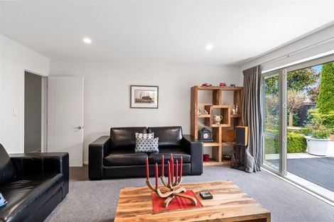 Photo of property in 96 Willowview Drive, Redwood, Christchurch, 8051