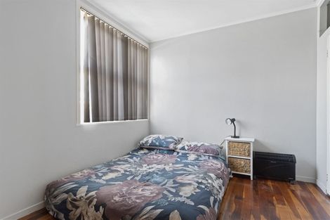 Photo of property in 106a Woodglen Road, Glen Eden, Auckland, 0602