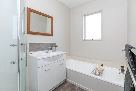 Photo of property in 27b Huia Avenue, Forest Lake, Hamilton, 3200