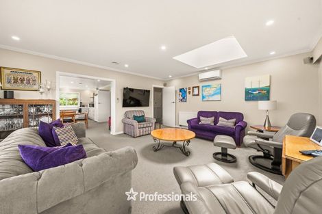 Photo of property in 73 Tirohanga Road, Tirohanga, Lower Hutt, 5010