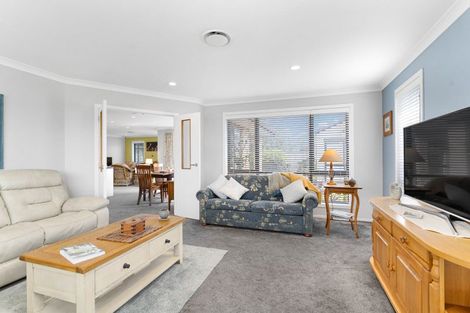 Photo of property in 13 Feist Street, Carterton, 5713