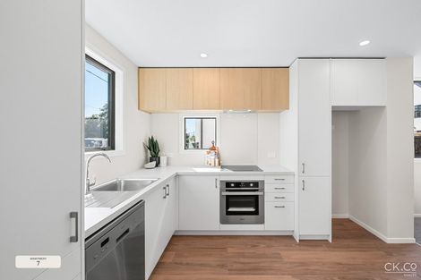 Photo of property in 130 Cambridge Terrace, Fairfield, Lower Hutt, 5011