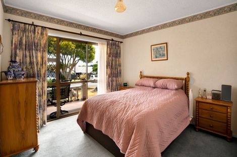 Photo of property in 14 Poplar Grove, Whalers Gate, New Plymouth, 4310