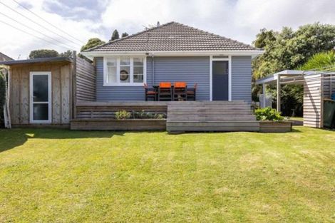 Photo of property in 5 Camden Street, Vogeltown, New Plymouth, 4310