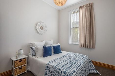 Photo of property in 72 Overtoun Terrace, Hataitai, Wellington, 6021