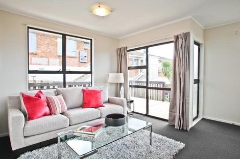 Photo of property in 1/184 Chivalry Road, Glenfield, Auckland, 0629