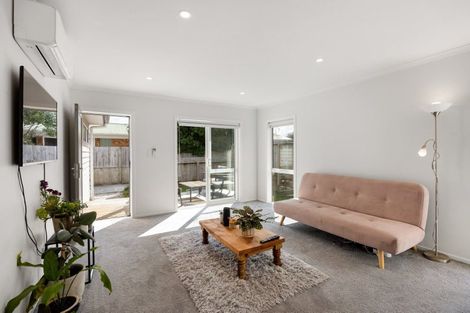 Photo of property in 2/3 Brocas Avenue, Hillcrest, Hamilton, 3216