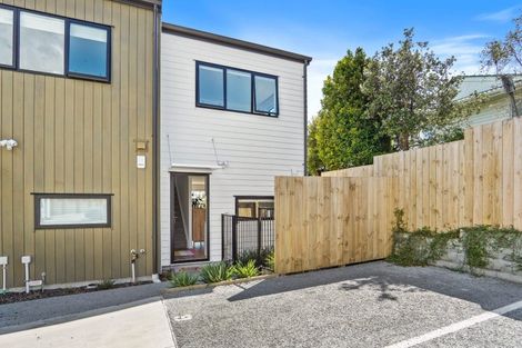 Photo of property in 9/35 Garadice Road, Rothesay Bay, Auckland, 0630