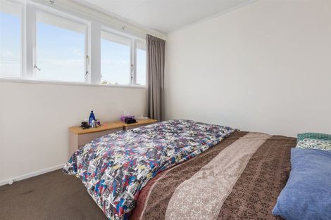 Photo of property in 1b Durham Street, Cannons Creek, Porirua, 5024